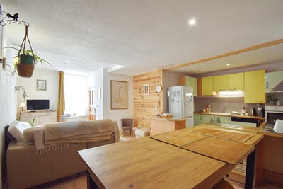 /international/fr/pezenas-pezenas-centre-ville-languedoc-roussillon-310109796971/