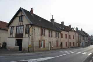 /international/fr/le-donjon-auvergne-120077960240/