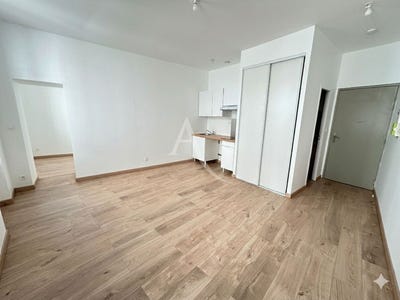 /international/fr/narbonne-languedoc-roussillon-310107673358/
