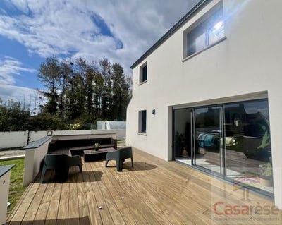 /international/fr/riantec-brittany-310103002938/