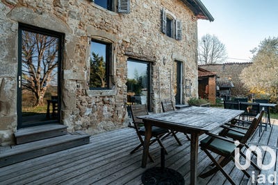 /international/fr/saint-bonnet-de-chavagne-rhone-310098534267/