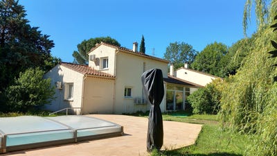 /international/fr/lamalou-les-bains-languedoc-roussillon-310102275595/