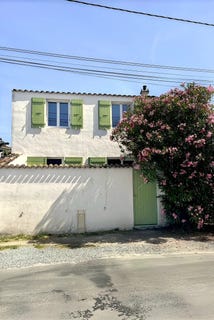 /international/fr/le-chateau-d-oleron-charente-310108759030/