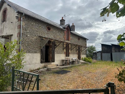 /international/fr/cercy-la-tour-burgundy-310103538355/