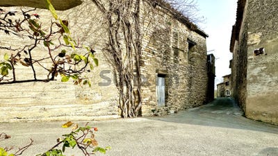 /international/fr/vezenobres-languedoc-roussillon-310104562460/
