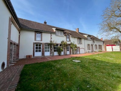 /international/fr/croisilles-centre-val-de-loire-310107971534/