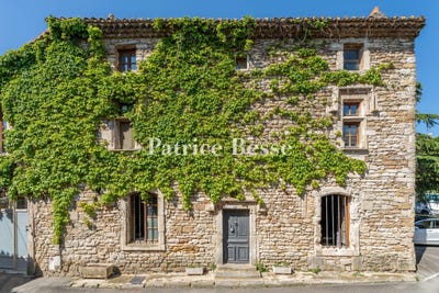 /international/fr/grignan-rhone-310100170750/