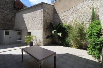 /international/fr/lagrasse-languedoc-roussillon-310107792580/