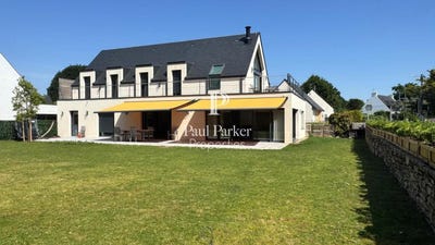 /international/fr/larmor-baden-brittany-310108248311/