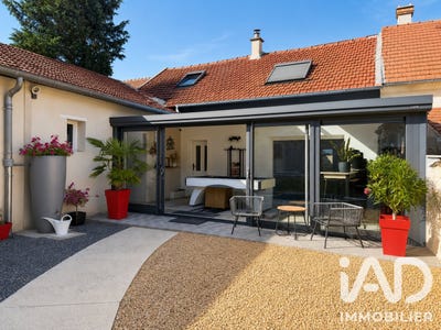 /international/fr/cinqueux-picardie-310109222201/