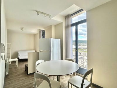/international/fr/perigueux-aquitaine-310108329872/