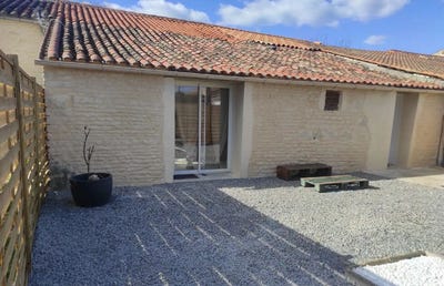 /international/fr/courcon-charente-310108182327/