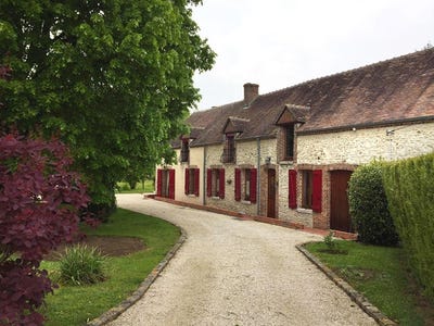 /international/fr/girolles-centre-val-de-loire-310109531867/