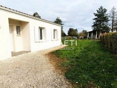 /international/fr/saint-simon-de-pellouaille-charente-310107597131/