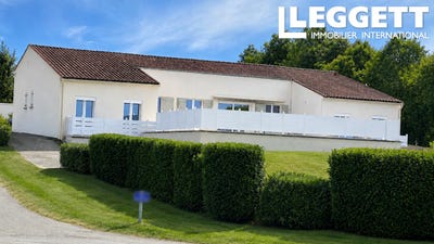 /international/fr/archingeay-charente-310101882667/