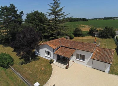 /international/fr/charroux-limousin-310108785186/