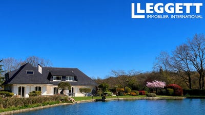 /international/fr/combourg-brittany-310106793424/