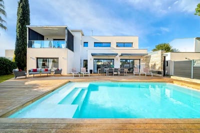 /international/fr/castelnau-le-lez-languedoc-roussillon-310108376625/