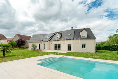 /international/fr/chablis-burgundy-310106827424/