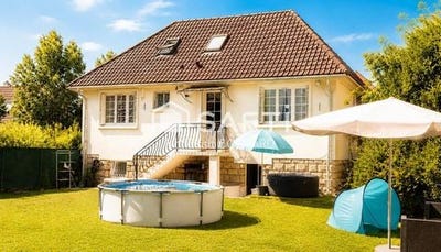 /international/fr/estrees-saint-denis-picardie-310108898755/