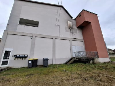 /international/fr/montceau-les-mines-burgundy-310107649701/
