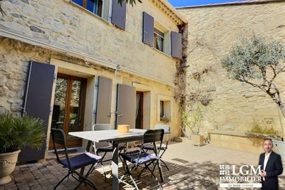 /international/fr/calvisson-languedoc-roussillon-310107759437/