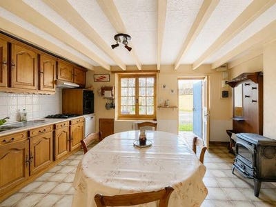 /international/fr/cellefrouin-charente-310108162767/