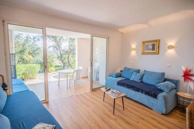 /international/fr/grimaud-provence-alpes-cote-d-azur-310107914220/