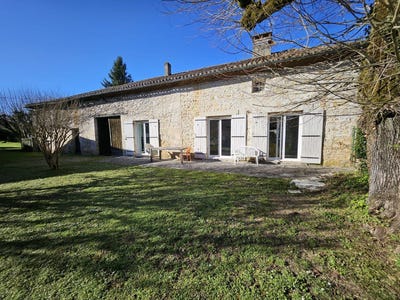 /international/fr/antonne-et-trigonant-aquitaine-310107557012/