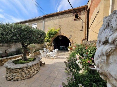 /international/fr/trebes-languedoc-roussillon-310105103876/