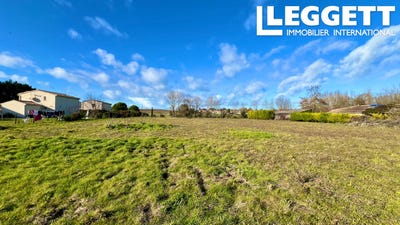/international/fr/echebrune-charente-310104131273/
