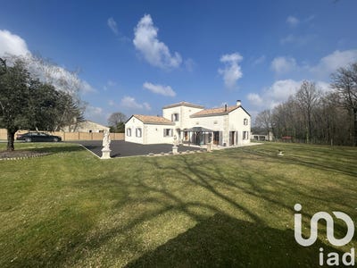 /international/fr/mouthiers-sur-boeme-charente-310099353913/