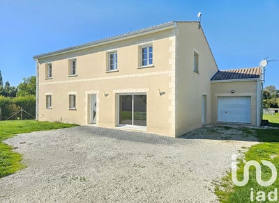 /international/fr/archiac-charente-310102344289/