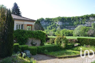 /international/fr/peyzac-le-moustier-aquitaine-310096437979/?lang=zh-cn