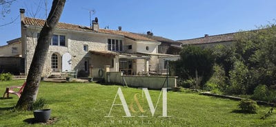 /international/fr/anais-charente-310107448853/