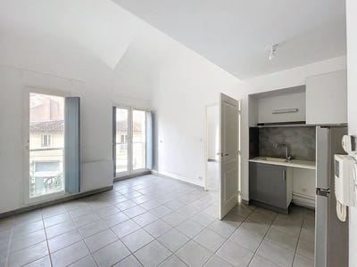 /international/fr/avignon-provence-alpes-cote-d-azur-310108898925/