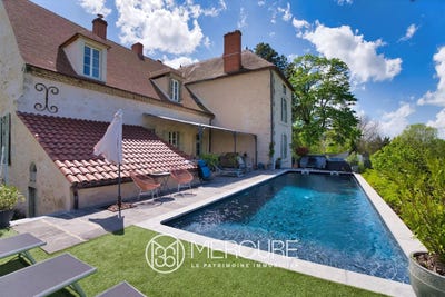 /international/fr/charroux-auvergne-310104935745/