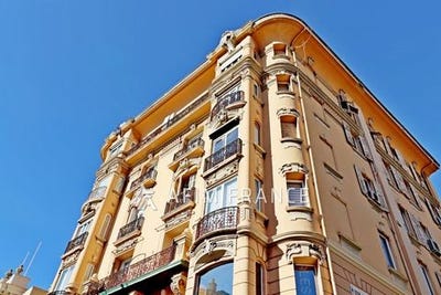 /international/fr/beausoleil-provence-alpes-cote-d-azur-310108530739/