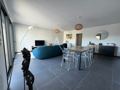 /international/fr/saintes-charente-310108318908/