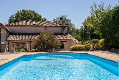 /international/fr/montaigu-de-quercy-midi-pyrenees-310108729822/