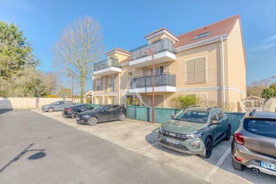 /international/fr/chevry-cossigny-ile-de-france-310106823393/