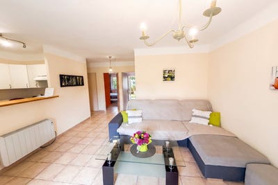 /international/fr/uzes-languedoc-roussillon-310119777245/