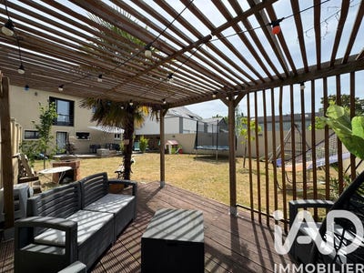 /international/fr/murs-erigne-pays-de-la-loire-310107409692/