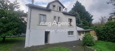 /international/fr/blois-centre-val-de-loire-310103540467/