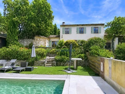 /international/fr/saint-paul-trois-chateaux-rhone-310108870826/