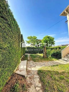 /international/fr/aubenas-rhone-310107707053/