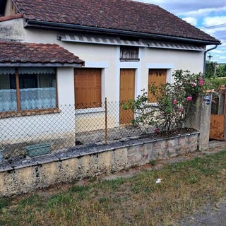 /international/fr/lapalisse-auvergne-310108595699/