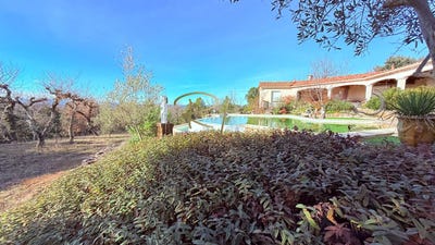 /international/fr/barjac-languedoc-roussillon-310107415080/
