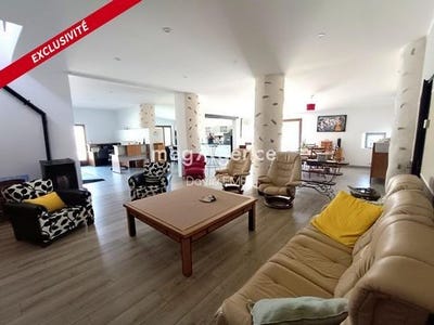 /international/fr/challans-pays-de-la-loire-310106714988/