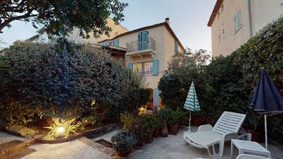 /international/fr/grimaud-provence-alpes-cote-d-azur-310101280168/